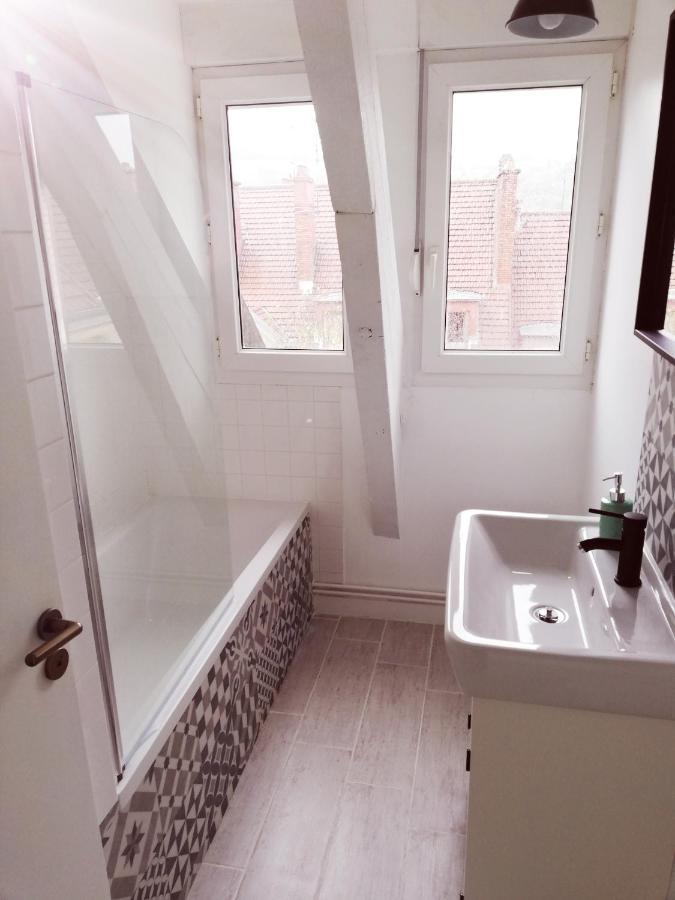 Suite 24 Appart'Hotel-3 Etoiles Le Creusot Exterior foto